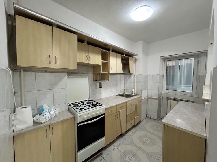 Inchiriez apartament -Nicolina - 6