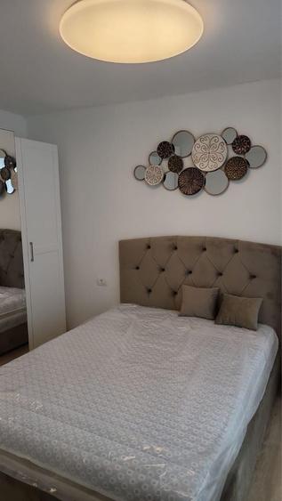 Apartament cu 3 camere semidecomandat în Dacia