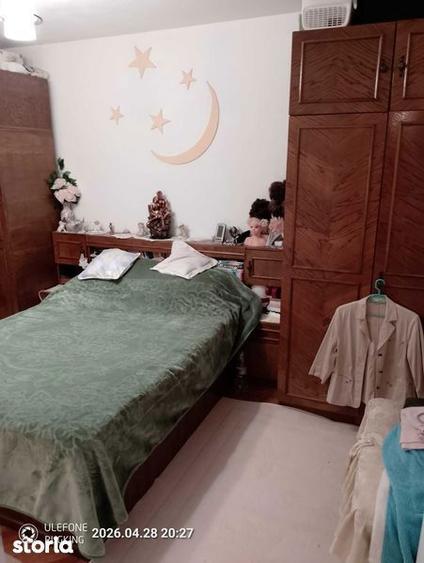 Proprietar, vand apartament cu 4 camere - 8