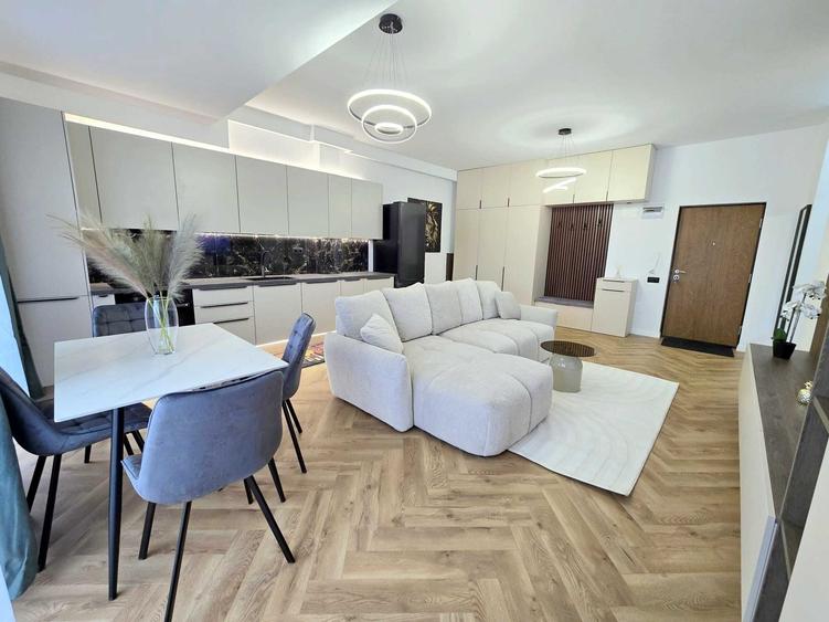 Apartament cu 2 camere semidecomandat în Florești