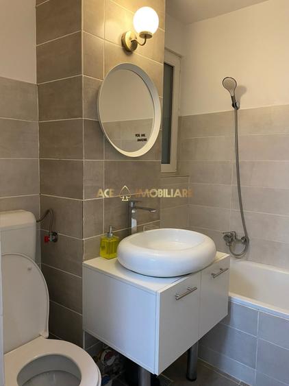 Apartament cu 2 camere decomandat, mobilat în Eroii Revoluției