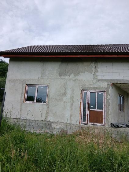 Casă cu 4 camere în Șard