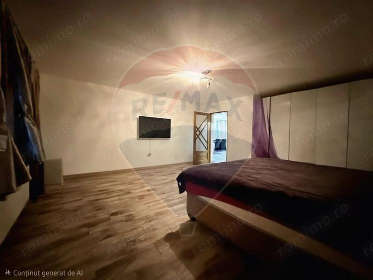 Casă cu 5 camere cu Teren 6117 Mp în Voislova