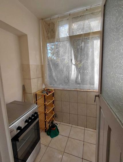 Apartament cu 2 camere decomandat, etajul 3/4, zona Galata - 6