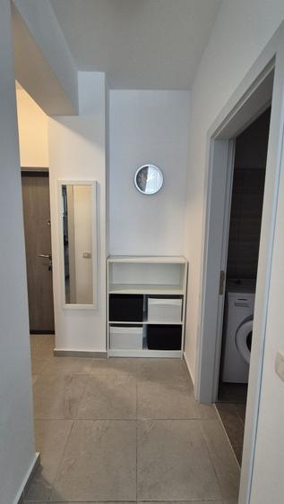 Garsonieră decomandată în Roșu