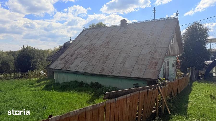 Teren de 2400 mp, în Moara