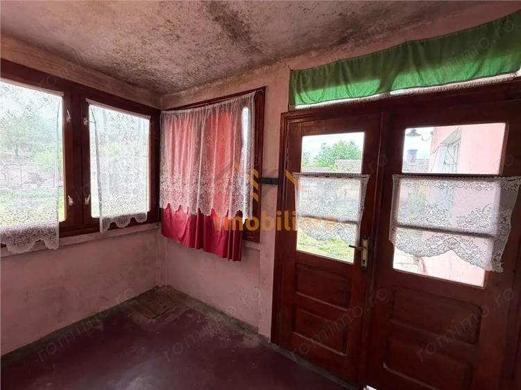 Casă cu 3 camere cu Teren 975 Mp în Sântimreu