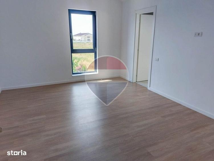 Apartament cu 4 camere în Tunari