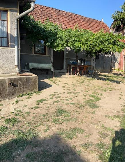 Casă cu 4 camere în Criștelec