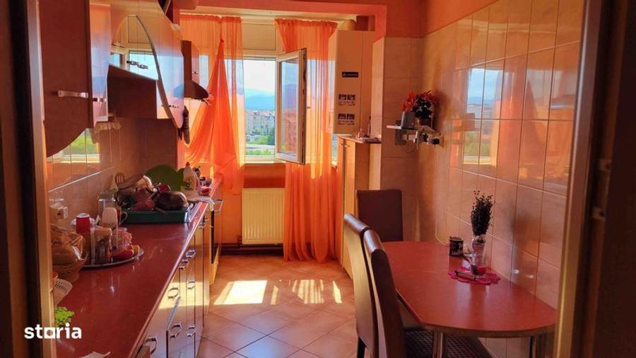 Apartament cu 2 camere decomandat în Mihai Viteazul