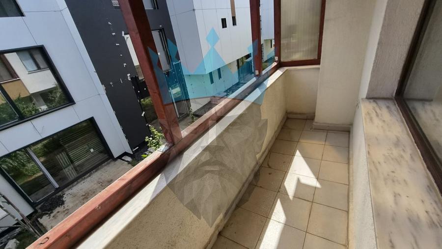 Casă individuală cu 7 camere cu Canalizare în Voluntari