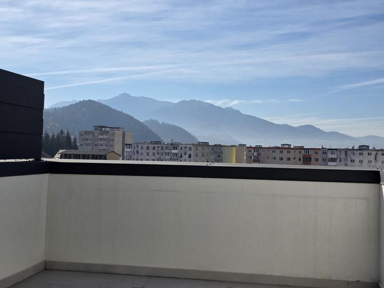 Apartament cu 3 camere decomandat în Râșnov