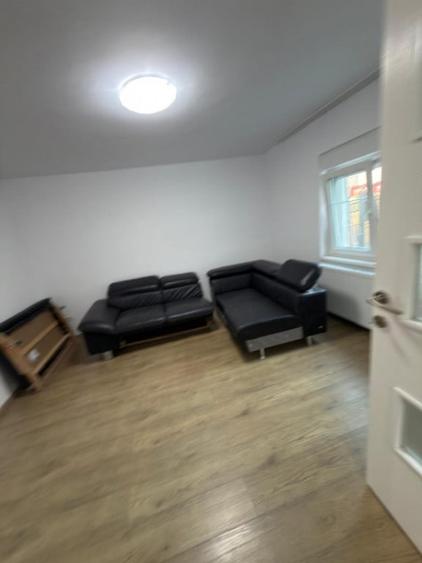Casă cu 3 camere cu Teren 300 Mp în Delfinariu