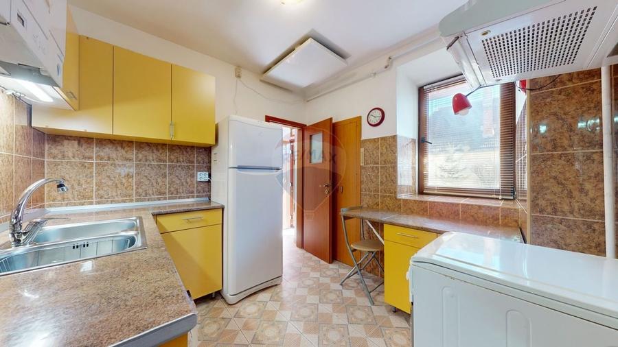Casă individuală cu 3 camere cu Teren 1049 Mp în Satulung