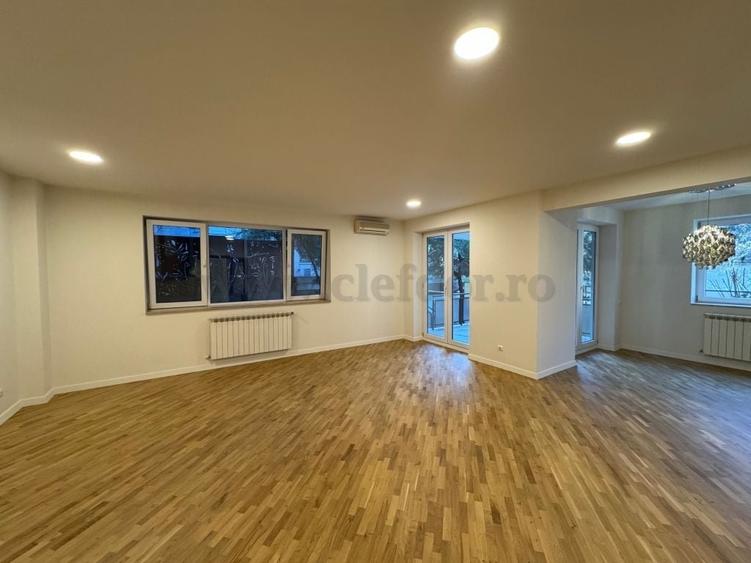 Apartament cu 3 camere decomandat în Șoseaua Nordului
