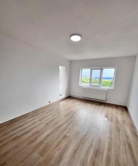 Apartament cu 2 camere decomandat în Km 5