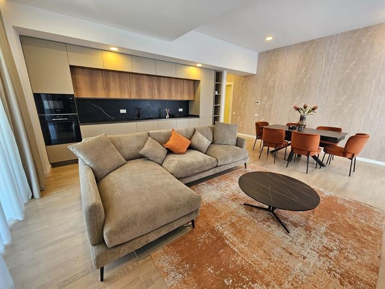 Apartament cu 3 camere decomandat în Pipera