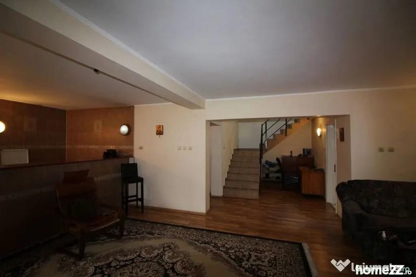 Casă cu 5 camere cu Teren 1000 Mp în Agigea