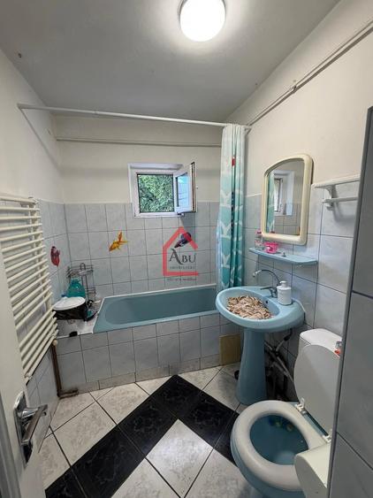 Apartament cu 2 camere decomandat în Filiași
