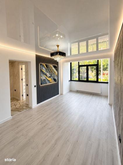 Apartament cu 2 camere semidecomandat în Independenței