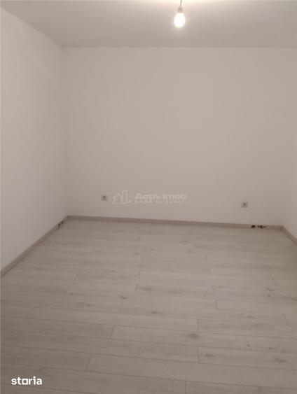 Casă cu 3 camere cu Teren 300 Mp în Central