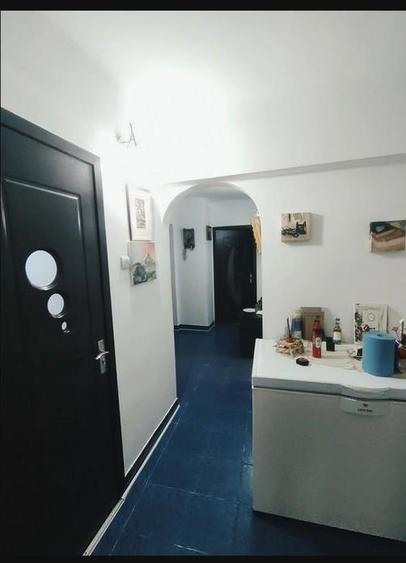 Apartament cu 3 camere decomandat în Tătărași