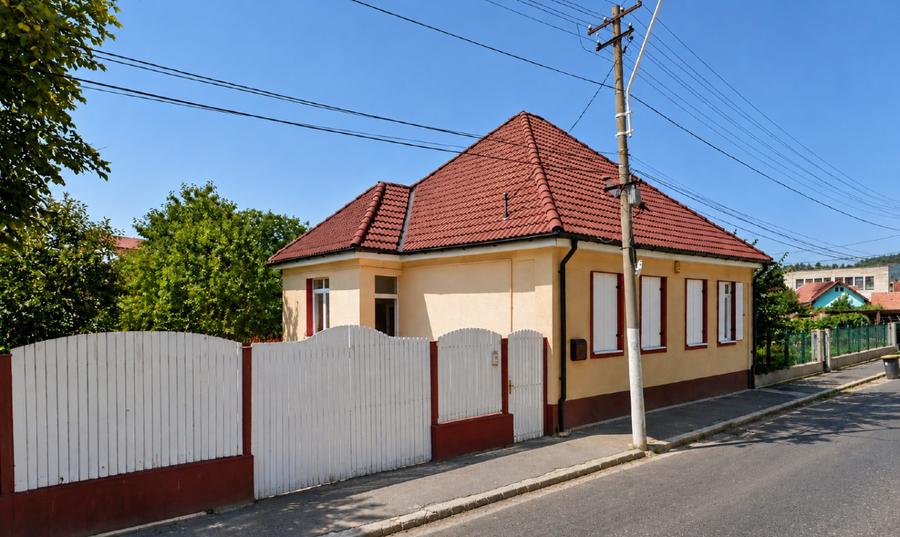 Casă individuală cu 3 camere cu Canalizare în Central