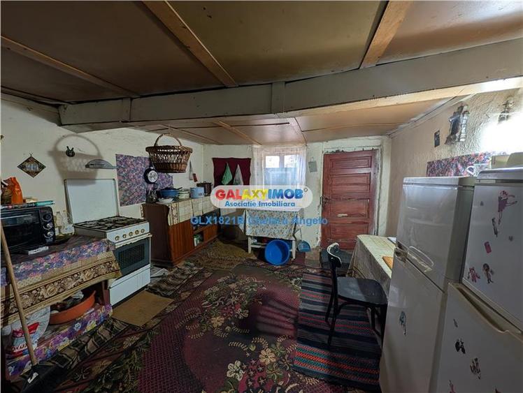 Casă cu 3 camere cu Teren 1400 Mp în Frumușani