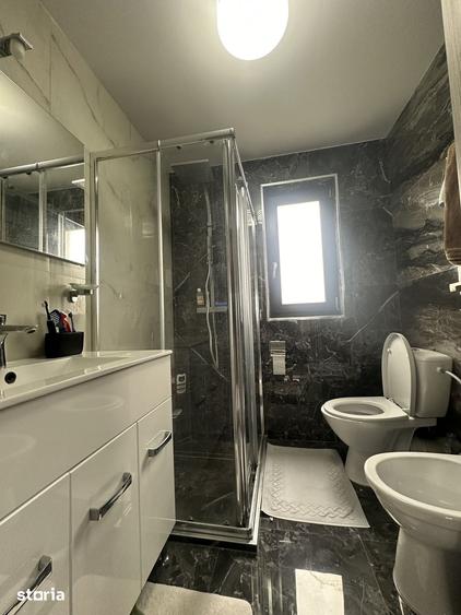 Casă cu 4 camere cu Teren 420 Mp în Bucium