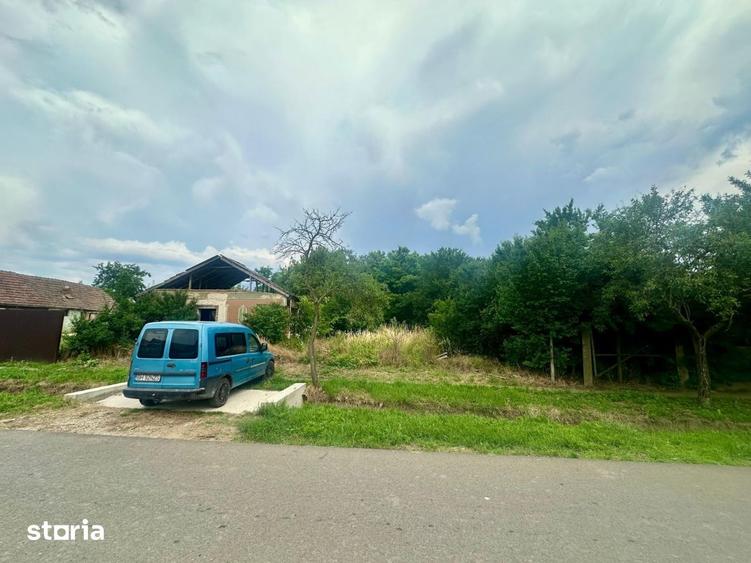 Teren de 6100 mp, în Șimian