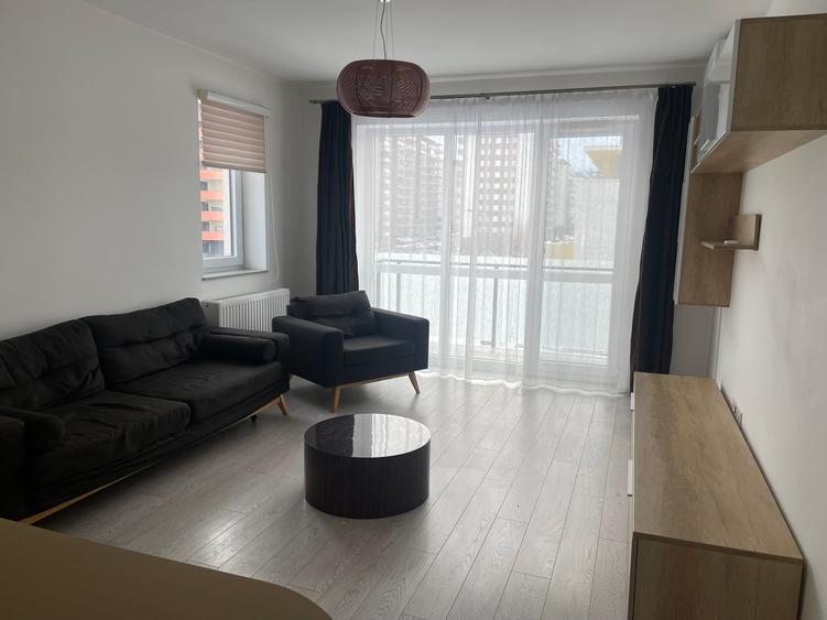 Apartament cu 2 camere semidecomandat în 13 Decembrie