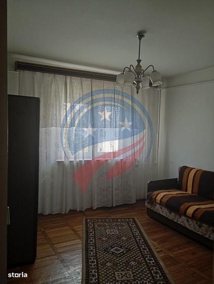 Apartament cu 3 camere decomandat în Brazda lui Novac