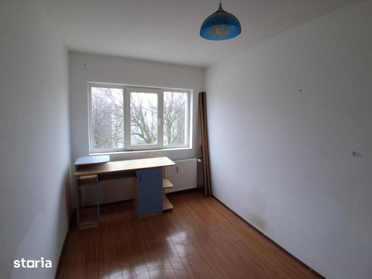 Apartament cu 3 camere decomandat în Nord
