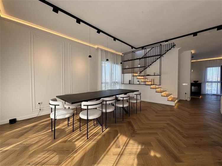 Casă individuală cu 4 camere cu Piscina în Andrei Mureșanu