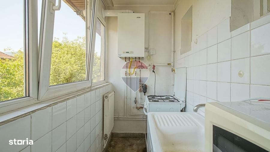 Apartament 2 camere decomandat, str. Crisana, langa Piata Dacia - 2