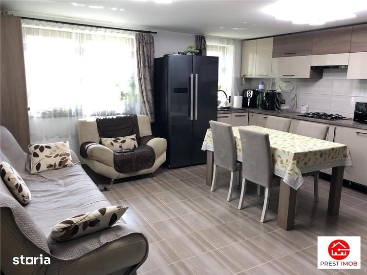 Casă cu 3 camere cu Teren 1100 Mp în Pănet