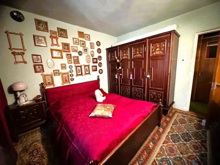 Apartament cu 4 camere decomandat în Central