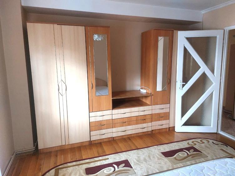 Apartament cu 3 camere decomandat, mobilat în Nord