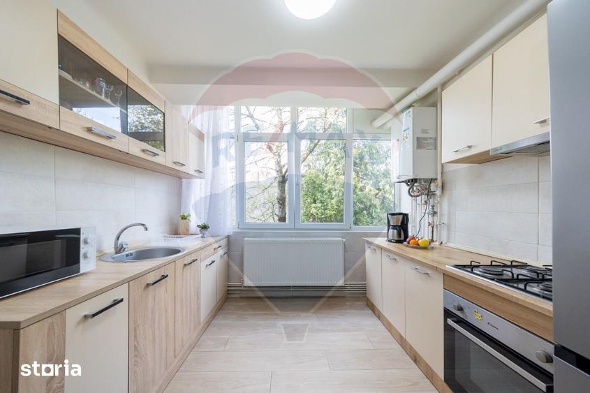 Apartament cu 3 camere în Astra