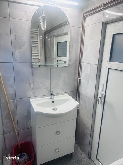 Inchiriez apartament 3 camere - 5