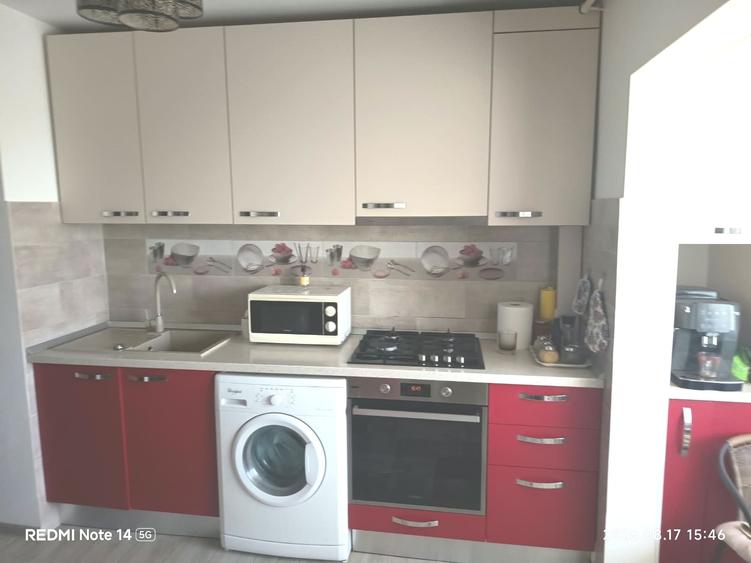 Apartament cu 2 camere decomandat în Triaj