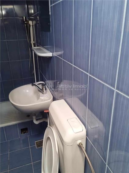 Casă cu 15 camere cu Teren 50 Mp în Carierei