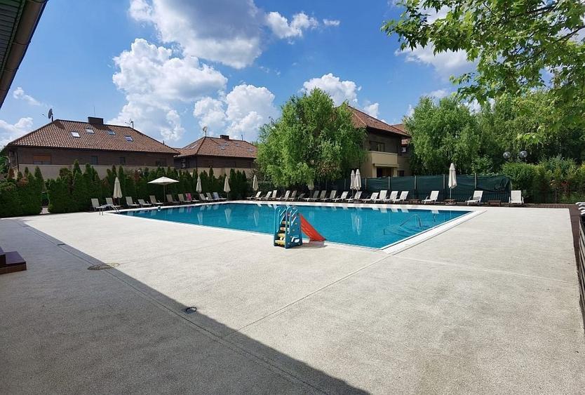 Casă individuală cu 6 camere cu Piscina în Iancu Nicolae
