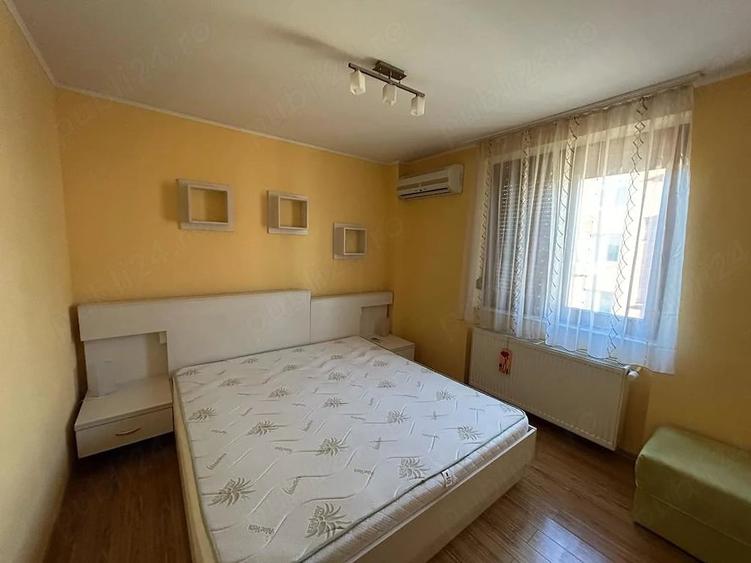Apartament cu 4 camere semidecomandat în Podgoria