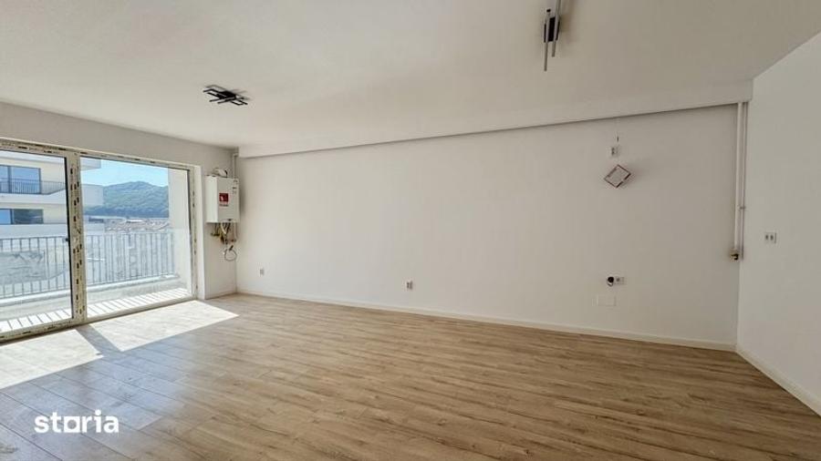 2 camere 45 mp, balcon 10 mp, eraj 5 din 8, garaj, Floresti Residence - 1