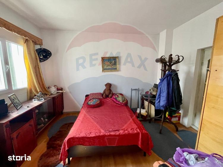 Casă cu 3 camere cu Teren 500 Mp în Central