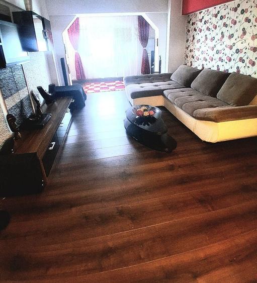 Apartament cu 2 camere decomandat în Buzaului