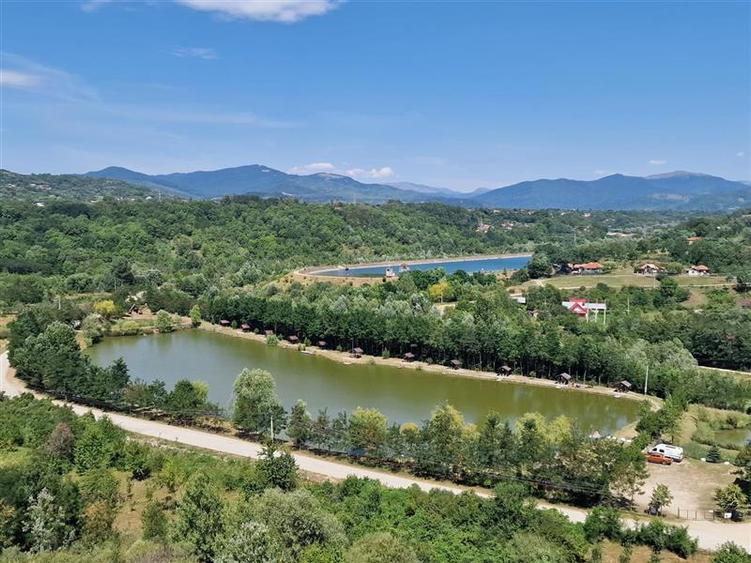 Casă individuală cu 3 camere cu Teren 2000 Mp în Malu Vânăt