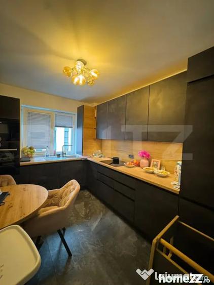 Apartament cu 3 camere decomandat în 13 Decembrie