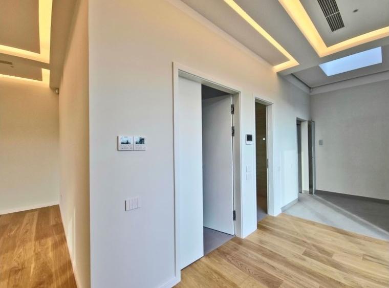 Casă cu 9 camere cu Garaj în Dorobanți